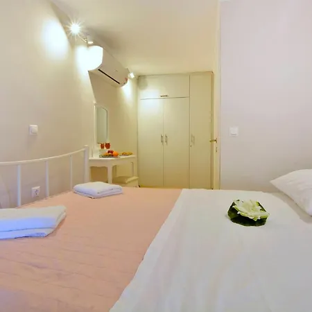 Zefyros Corfu Old Town Apartment